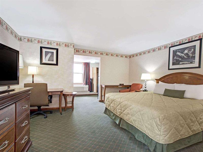 Ramada Inn Flemington Dış mekan fotoğraf